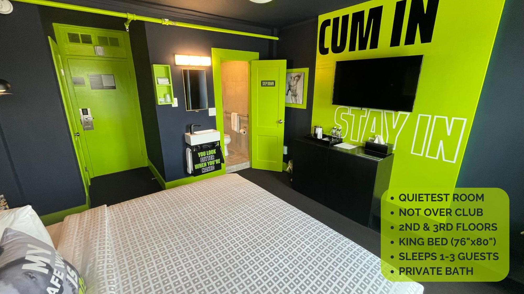 Mari Jean Hotel - All Adults Welcome St. Petersburg Bagian luar foto